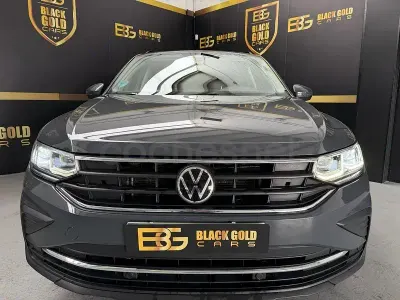 Usado VW Tiguan Life 150 CV (110 kW) 2021 Gris / plata SUV