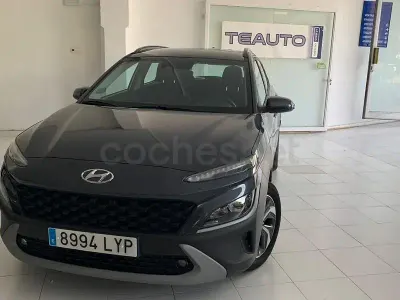 Usado Hyundai Kona 141 CV (103 kW) 2022 Gris / plata SUV
