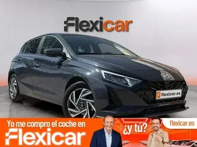 Usado Hyundai i20 100 CV (73 kW) 2025 Gris Utilitario