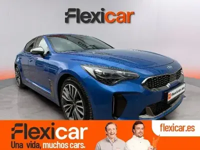 Usado Kia Stinger GT-Line 200 CV (147 kW) 2017 Azul Utilitario