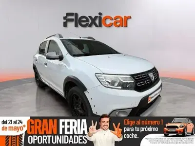 Usado Dacia Sandero Stepway 90 CV (66 kW) 2017 Blanco