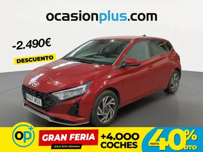 Usado Hyundai i20 100 CV (73 kW) 2024 Rojo Utilitario
