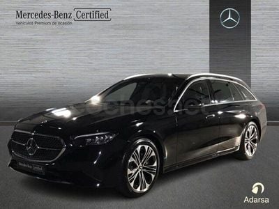 Usado Mercedes E300 313 CV (230 kW) 2024 Negro obsidiana Familiar