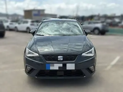 Nuevo Seat Ibiza Style 90 CV (66 kW) 2025 Gris Utilitario