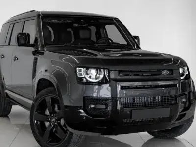 Usado Land Rover Defender SE Dynamic 249 CV (183 kW) 2025 Negro SUV