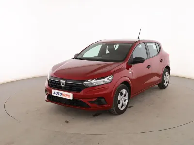 Usado Dacia Sandero Essentiel 91 CV (66 kW) 2022 Rojo Berlina