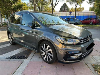 Usado VW Touran Sportline 190 CV (139 kW) 2018 Gris / plata Monovolumen