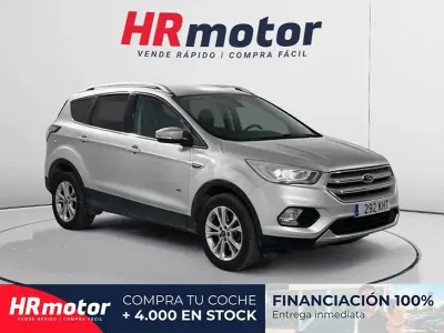 Usado Ford Kuga Titanium 150 CV (110 kW) 2018 Gris / plata SUV