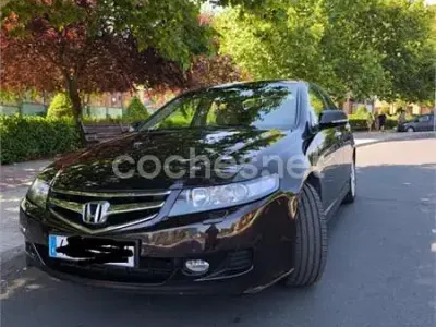 Usado Honda Accord Executive 190 CV (139 kW) 2006 Marrón Berlina
