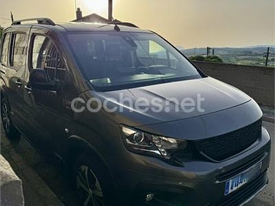 Usado Peugeot Rifter GT-line 110 CV (80 kW) 2018 Gris / plata Monovolumen