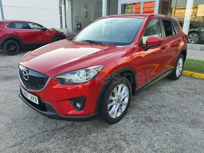 Usado Mazda CX-5 Luxury 175 CV (128 kW) 2014 Granate SUV