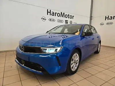 Usado Opel Astra Edition 130 CV (95 kW) 2023 Azul Utilitario