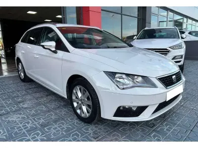Käytetty Seat Leon ST Style 116 HP (85 kW) 2020 Valkoinen Farmari