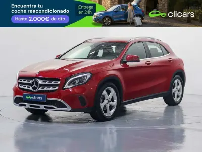 Usado Mercedes GLA180 122 CV (89 kW) 2019 Rojo SUV