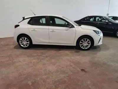 Usado Opel Corsa Edition 102 CV (75 kW) 2020 Blanco Utilitario