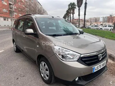 Usado Dacia Lodgy Lauréate 90 CV (66 kW) 2012 Beige Monovolumen