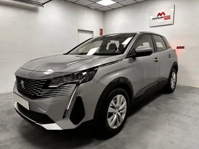 Usado Peugeot 3008 Active 130 CV (95 kW) 2021 Gris / plata SUV