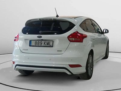 Używany Ford Focus ST-Line 125 KM (91 kW) 2018 Biały Sedan/Limuzyna