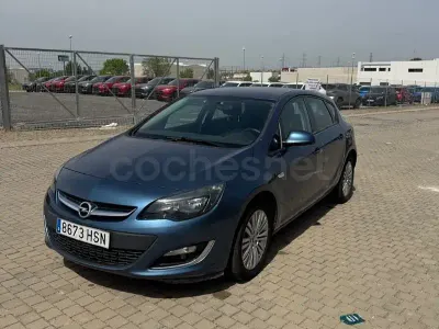 Usado Opel Astra Selective 130 CV (95 kW) 2013 Azul Berlina