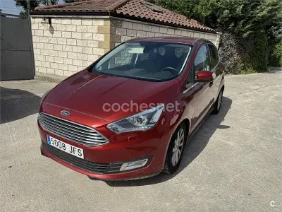 Usado Ford C-MAX Titanium 120 CV (88 kW) 2015 Rojo Monovolumen