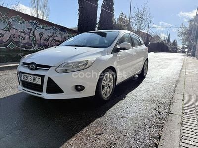 Usado Ford Focus Trend 95 CV (69 kW) 2011 Blanco Berlina