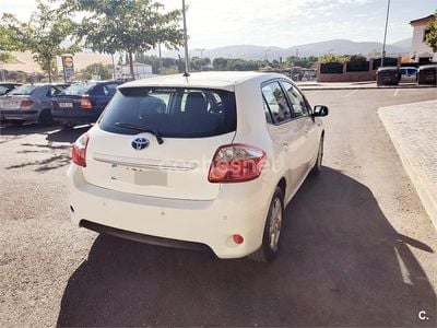 Toyota Auris Hybrid