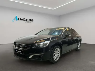 Usado Peugeot 508 Active 120 CV (88 kW) 2016 Negro Berlina