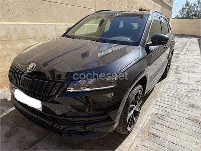 Usado Skoda Karoq SportLine 150 CV (110 kW) 2022 Negro SUV