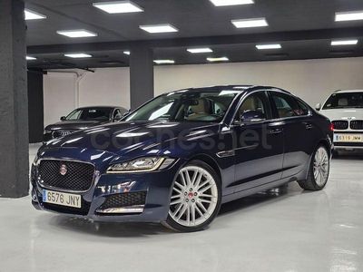 Usado Jaguar XF Luxury 240 CV (176 kW) 2016 Azul Berlina