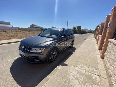 Usado VW Tiguan Edition 125 CV (91 kW) 2018 Gris / plata SUV