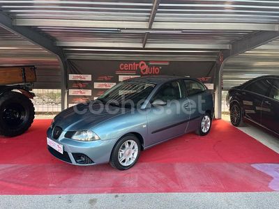 Azul Usado 2007 Seat Ibiza Berlina | 6900 €