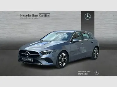 Usado Mercedes A180 136 HP (100 kW) 2024 Cinzento Citadino