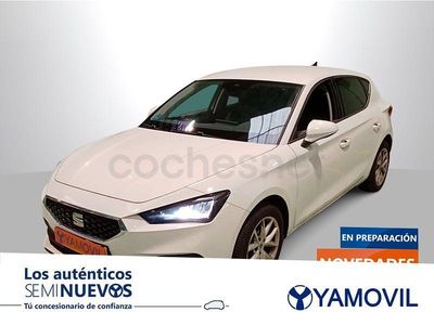 Usado Seat Leon Style 110 CV (80 kW) 2021 Blanco Berlina