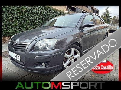 Gris / plata Usado 2006 Toyota Avensis Executive Berlina | 5500 € (Caro)
