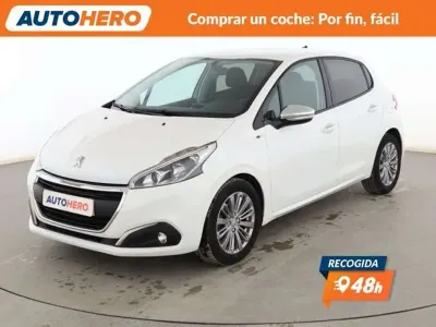 Usado Peugeot 208 Style 75 CV (55 kW) 2016 Blanco Utilitario