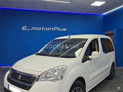 Usado Peugeot Partner Tepee Active 100 CV (73 kW) 2016 Blanco Monovolumen