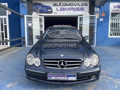 Azul Usado 2004 Mercedes CLK270 Avantgarde Coupe | 3200 € (Caro)