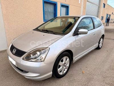 Gris / plata Usado 2005 Honda Civic Sport Berlina | 4000 € (Buen precio)