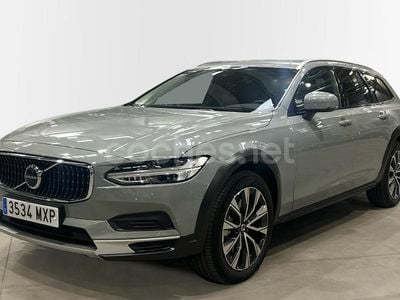 Gris / plata Usado 2024 Volvo V90 CC Core Familiar | 53.400 €