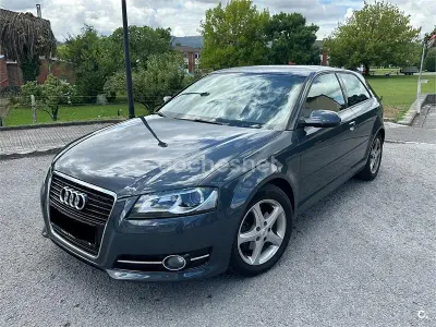 Usado Audi A3 Ambition 125 CV (91 kW) 2012 Gris / plata Utilitario