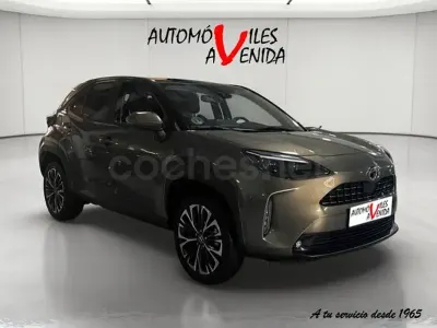 Usado Toyota Yaris Cross Plus 116 CV (85 kW) 2022 Gris / plata SUV