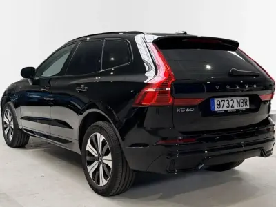 Usado Volvo XC60 Plus 350 CV (257 kW) 2025 SUV