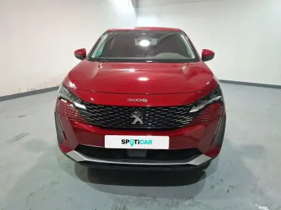 Usado Peugeot 3008 Allure 130 CV (95 kW) 2021 Rojo SUV