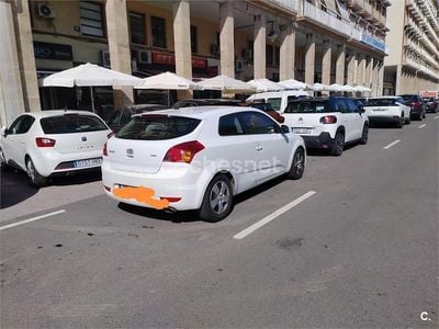 Blanco Usado 2010 Kia Ceed Utilitario | 3000 €