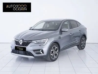 Usado Renault Arkana Zen 140 CV (102 kW) 2021 Gris / plata SUV