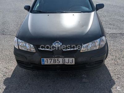 Usado Nissan Almera Comfort 90 CV (66 kW) 2001 Negro Berlina