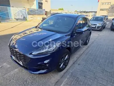 Usado Ford Kuga ST-Line 225 CV (165 kW) 2022 Azul SUV