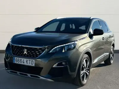 Usado Peugeot 3008 GT-line 130 CV (95 kW) 2019 Gris / plata SUV