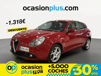 Usado Alfa Romeo Giulietta Super 120 CV (88 kW) 2018 Rojo Utilitario
