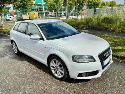 Usado Audi A3 S-Line 105 CV (77 kW) 2013 Blanco Berlina